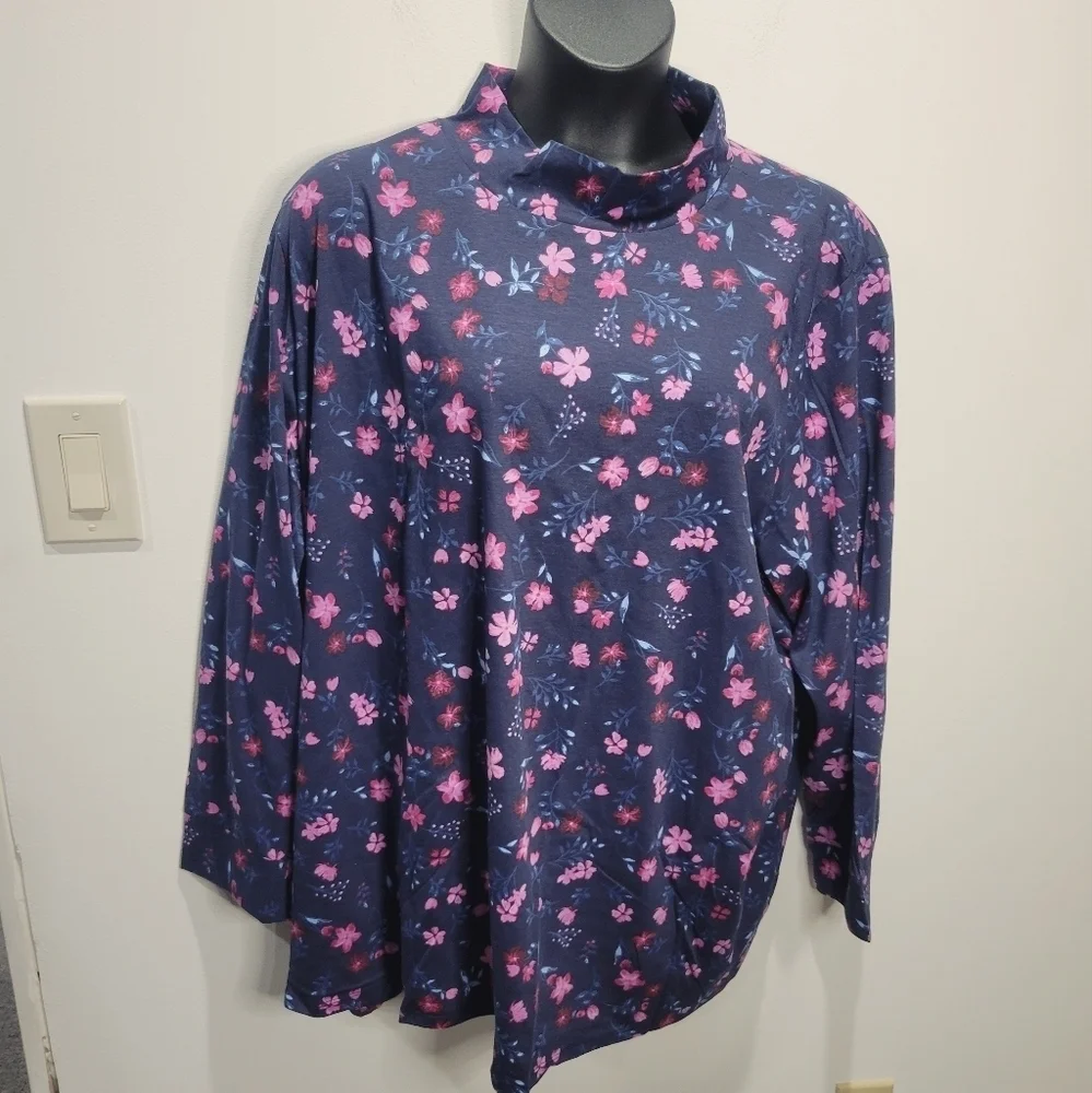 Woman within size 5x blue w/pink floral print long sleeves cotton top